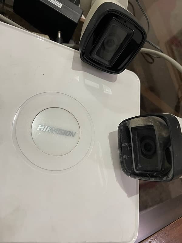 4 cemera hikvision 2