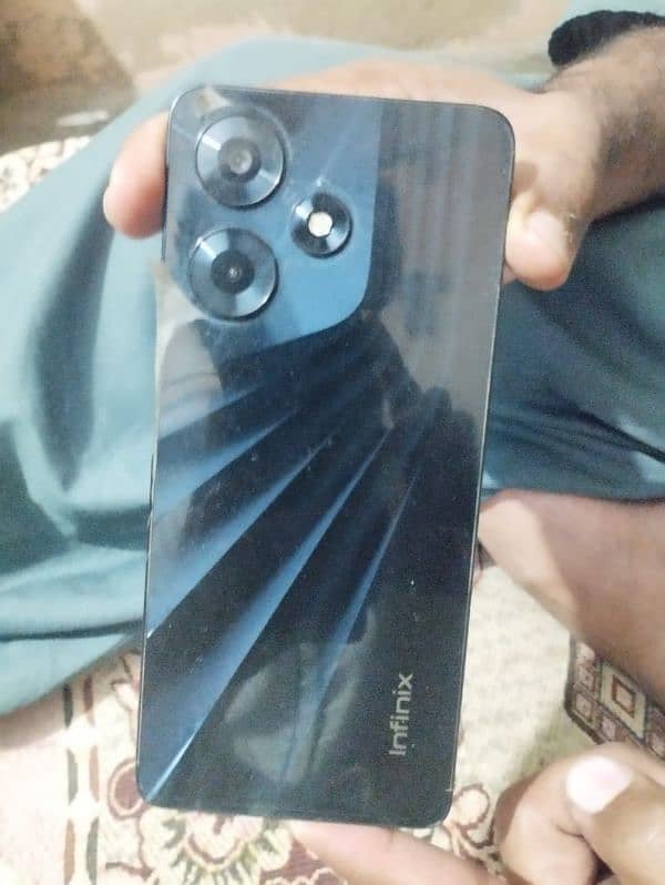 Infinix hot 30 (8+8//128)Only mobile hai with CNIC copy 2