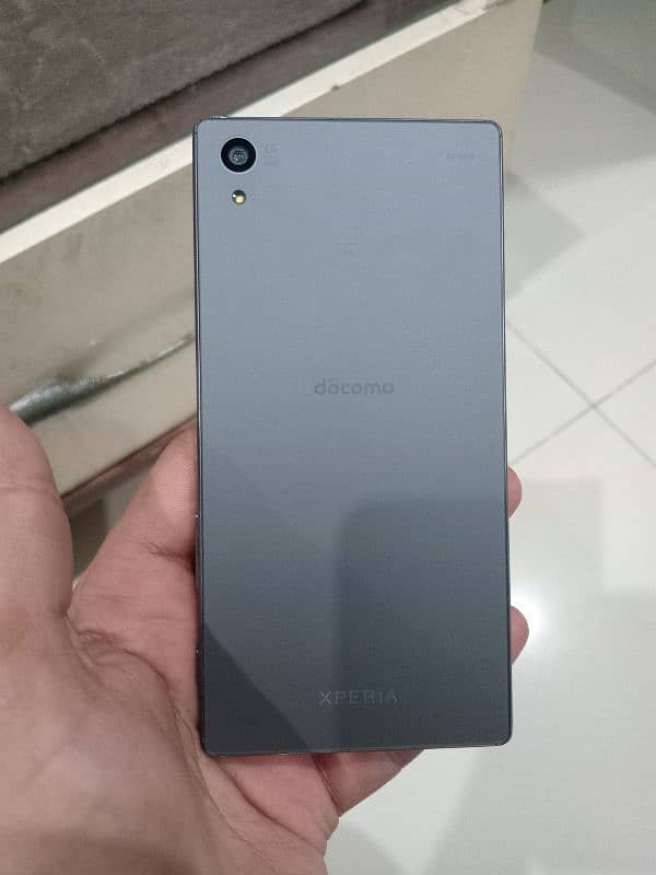 Sony Xperia Z5 in mint condition for sale 3