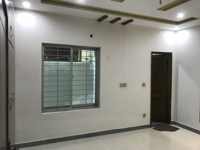 5 Marla Good Condition House For Rent In Dha 11 4