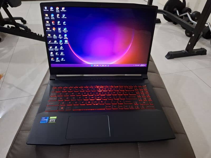 MSI Katana GF66 11UE Rtx 3060, Intel Core i7-11800H, 16gb ram, 1tb ssd 2