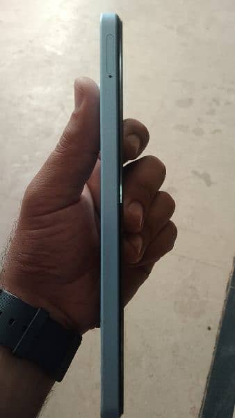 Realme note50  condition 10/10 with complete box only glass crack 3