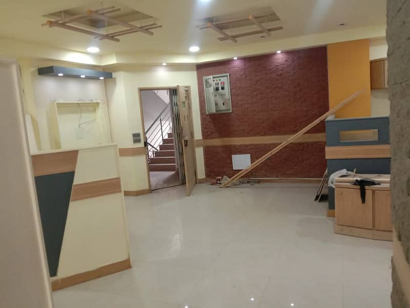 Office for Rent in DHA - Rs. 90,000 1