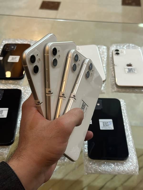 IPHONE 11 JV 64GB IPHONE 12 JV 64GB IPHONE 13 JV 128GB 4