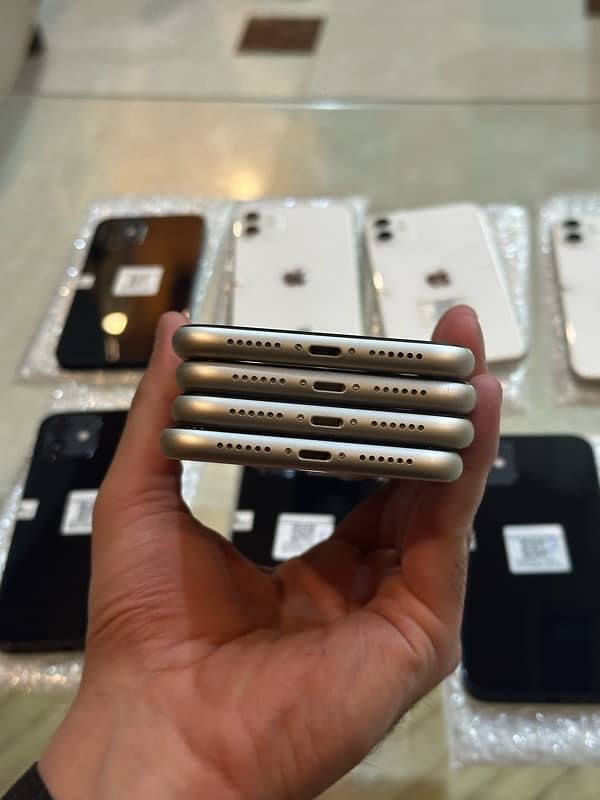 IPHONE 11 JV 64GB IPHONE 12 JV 64GB IPHONE 13 JV 128GB 8