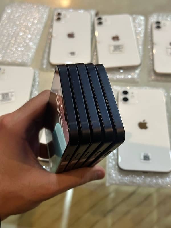 IPHONE 11 JV 64GB IPHONE 12 JV 64GB IPHONE 13 JV 128GB 11