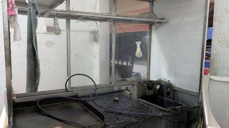 Shawarma counter with fryer 11