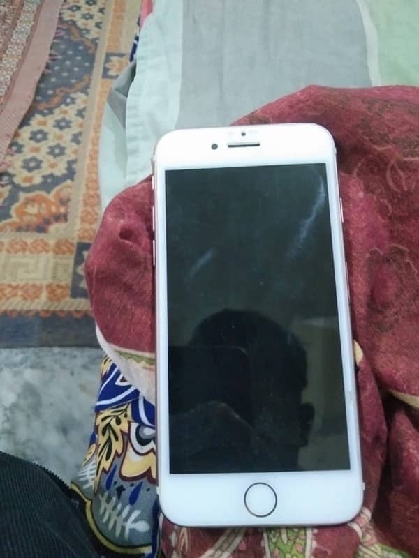 I’m selling iPhone 7 0