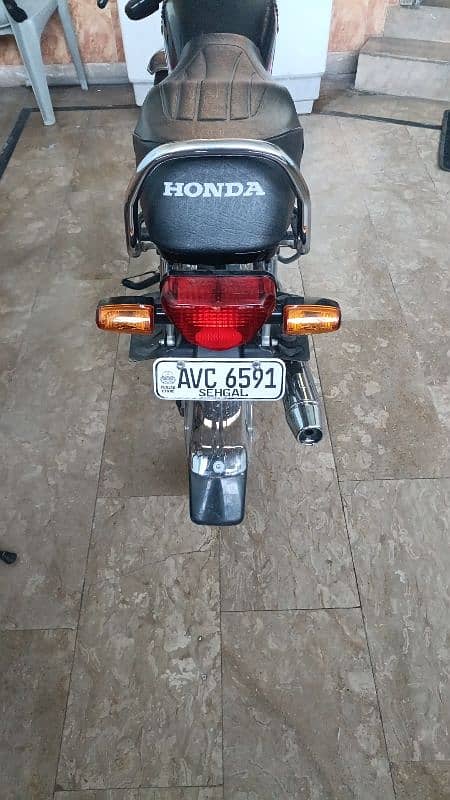 Honda CD 70 2024 3