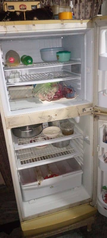 Refrigerator 4