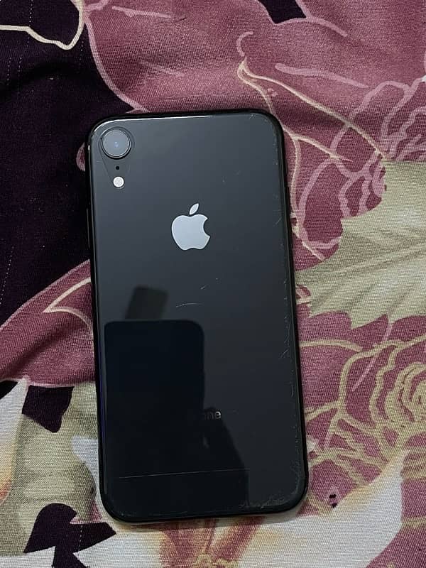 iPhone XR 3