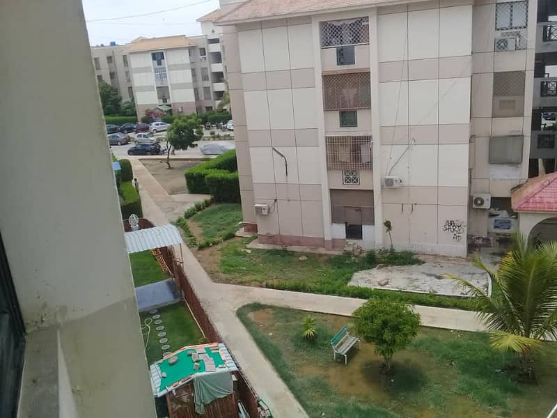 VIP FLAT FOR SALE PHA HOUSING scheem Block 10 Gulistan e johar 3