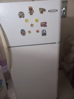 Frigidaire Large Refrigerator – Made in USA – Excellent Condition