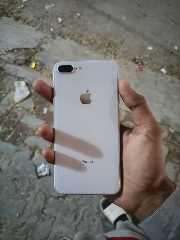 Iphone 8 plus 64Gb pta approved white colour 2