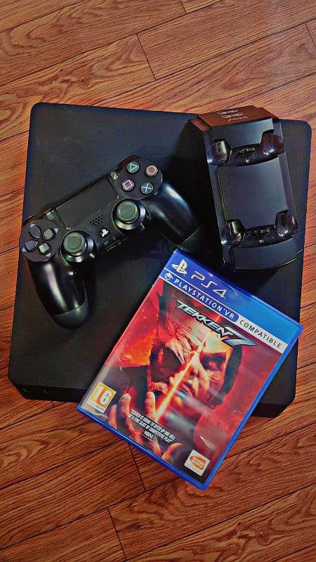 Playstation 4 500 GB Slim Model 1