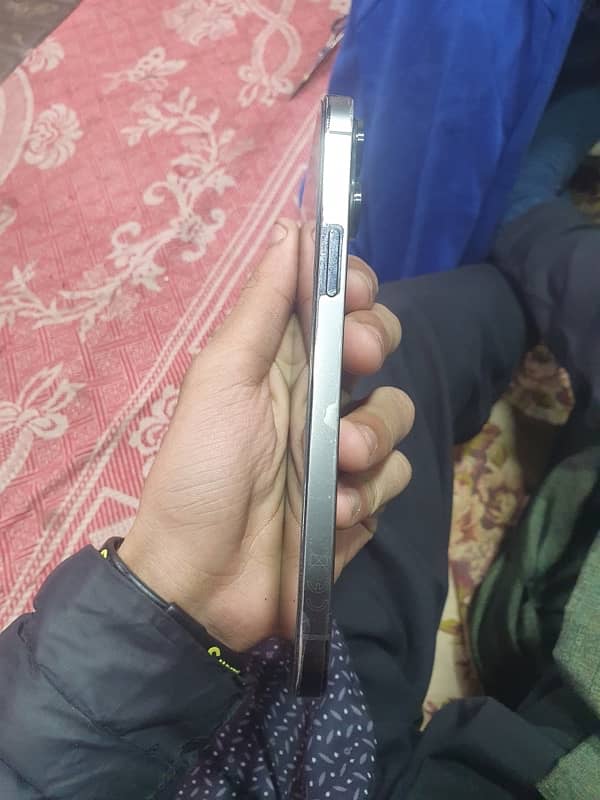 13 pro max dual pta sasta phone 4