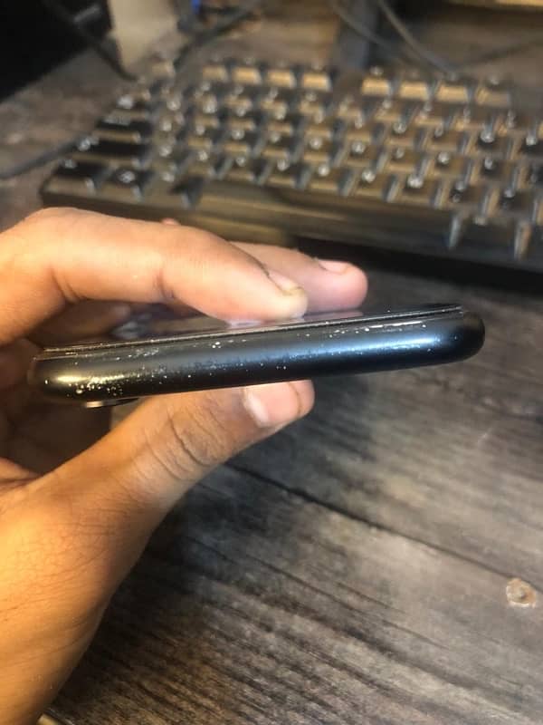 IPhone XR nonpta 1