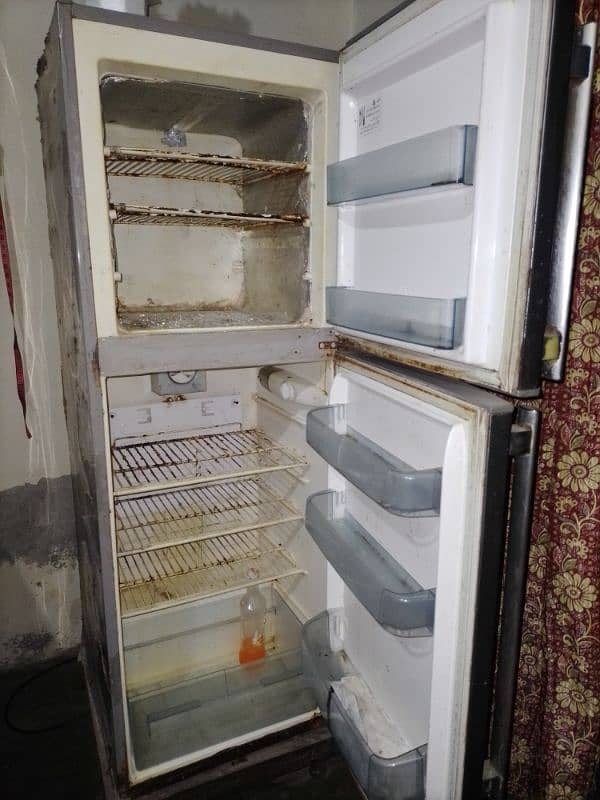 Fridge / Refrigerator / Farij 4