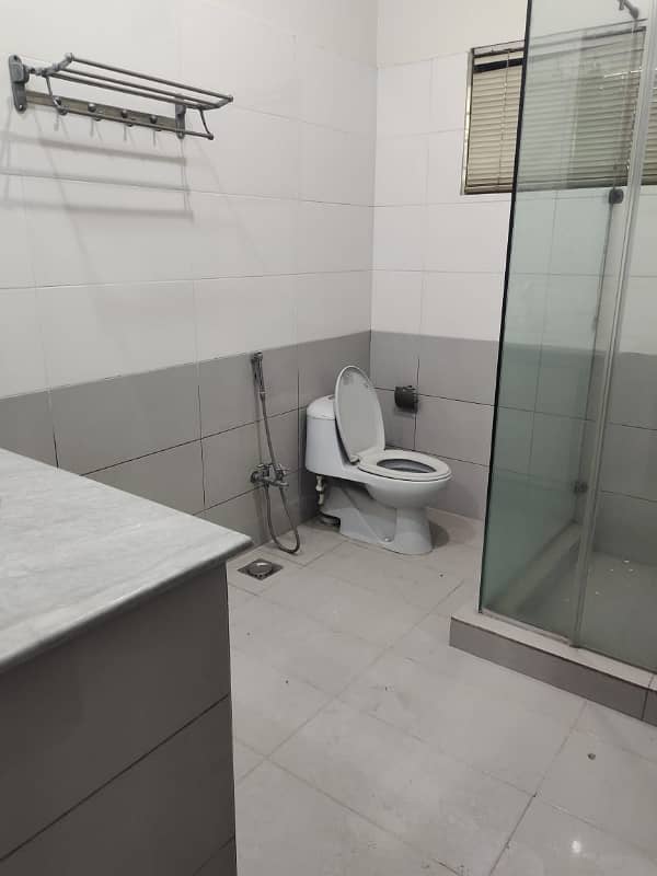 1 Kanal Lower Portion For Rent In Pcsir Phase To And Emporium Mall Ucp 3