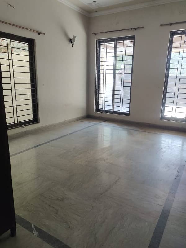 1 Kanal Lower Portion For Rent In Pcsir Phase To And Emporium Mall Ucp 6