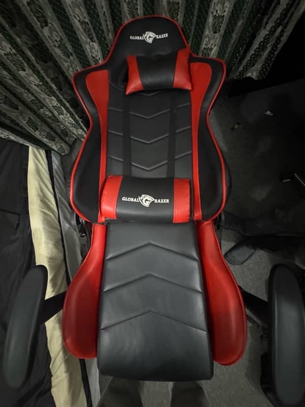 Global Razer Gaming Chair - Black & Red 8