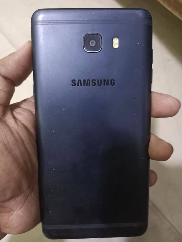 Samsung C9 pro 4