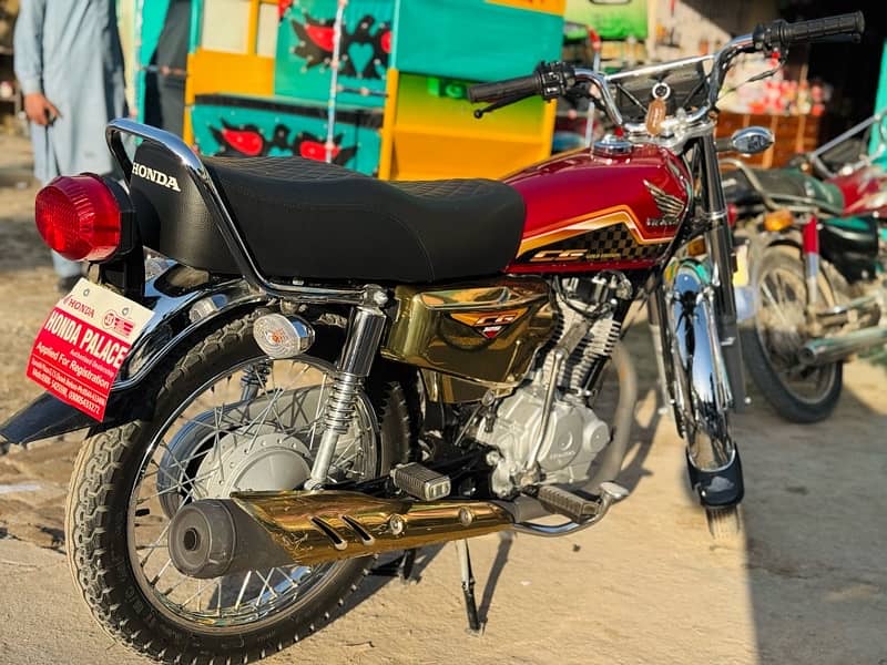 Honda cg 125 self start gold edition mint condition 5