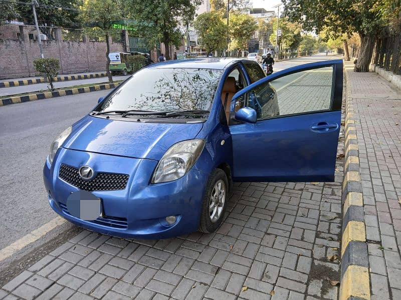 Toyota Vitz 2012 uk model 6 airbags beter then Mira move Gli xlisports 0