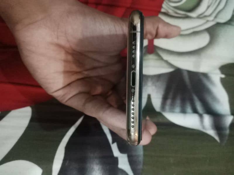 I Phone XS MAX 256 GB PTA Proved 4