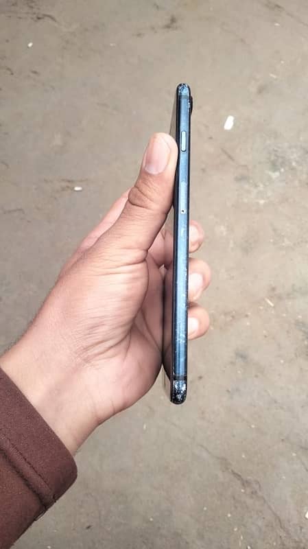 iPhone 7plus pta approved 1