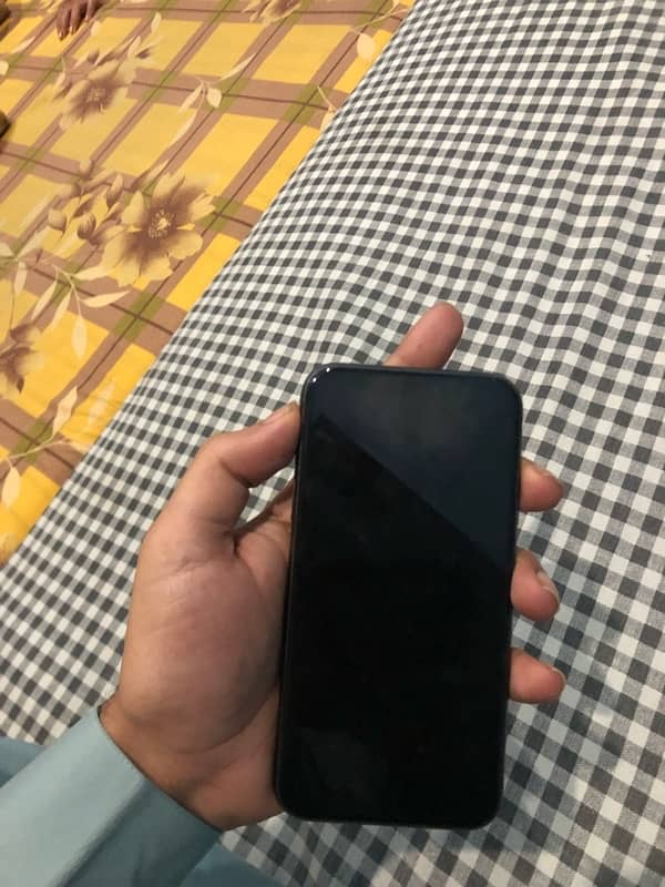 iphone 11 256gb pta approved 3