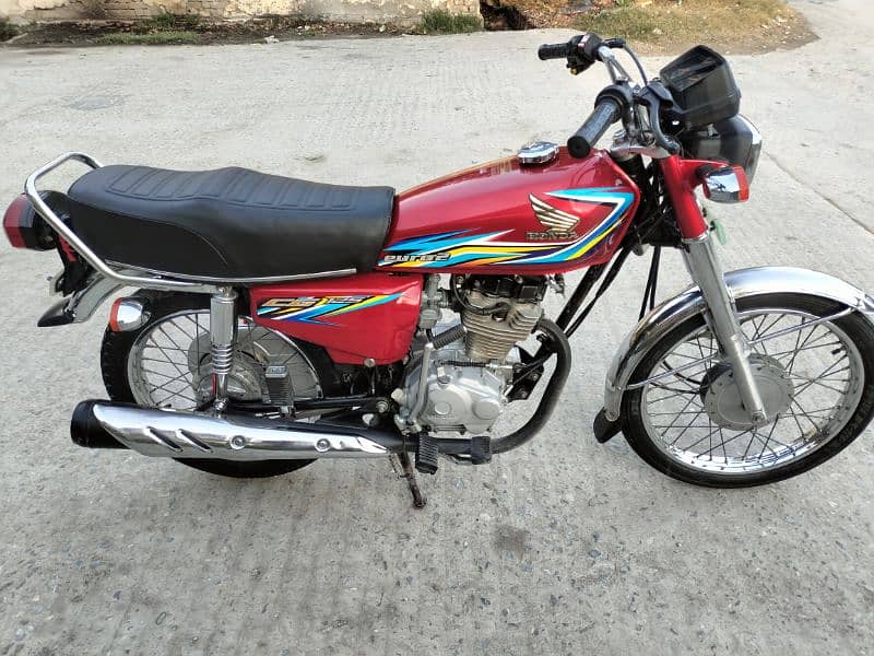 Honda CG125 model 2018 Rawalpindi number 03341511728 2