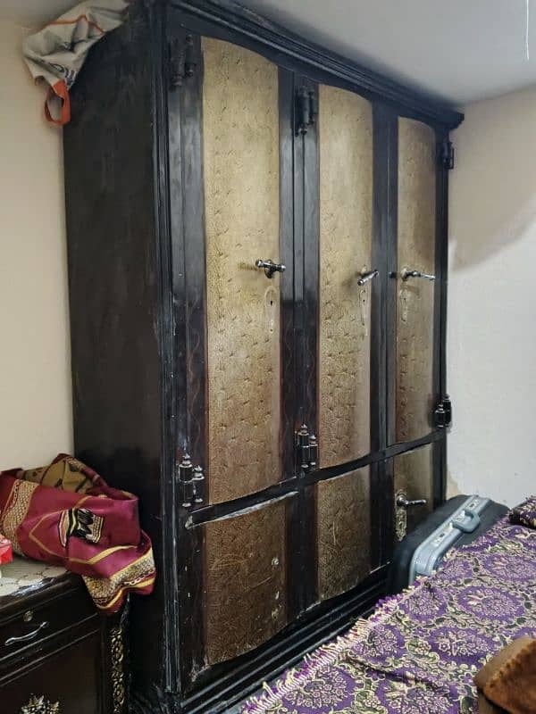 3 door safe for sale new condition 1