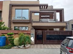 10 MARLA HOUSE FOR SALE lowest price PRIME LOCATION SOUTHREN BLOCK BAHRIA ORCHAR LAHORE NEAR MAIN GATE A+CONSTRUCTION