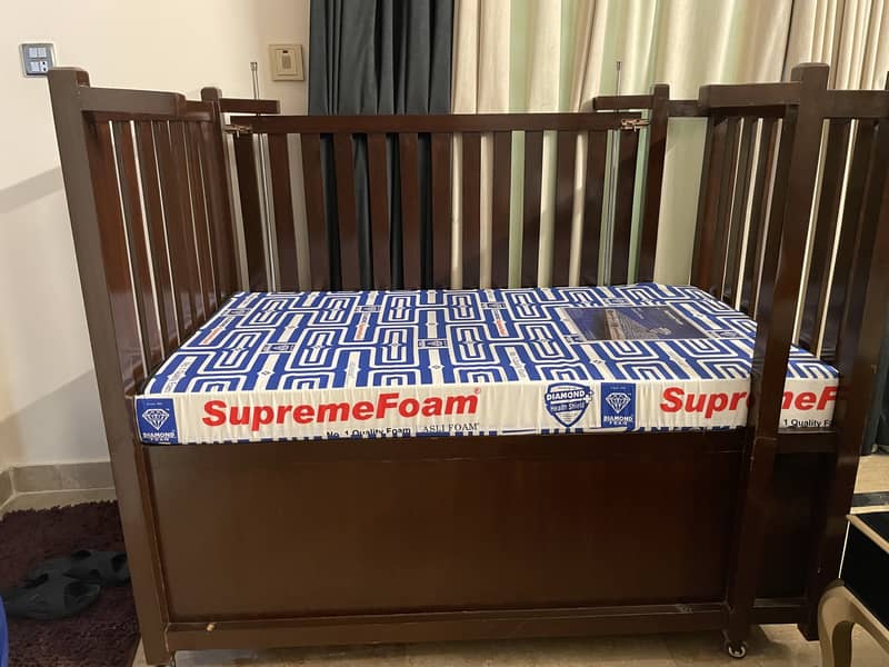 Wooden Brand new baby cot/bed 2