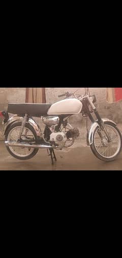 Bick for sell 40000 bilkul ok Whatsapp nbr 03127238670