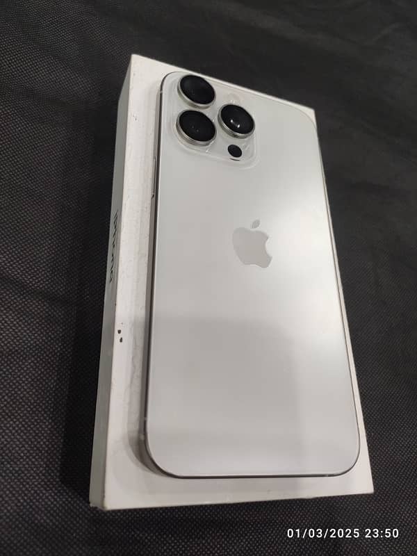 iphon 15 Pro Max 512 GB White titanium (non PTA) 7