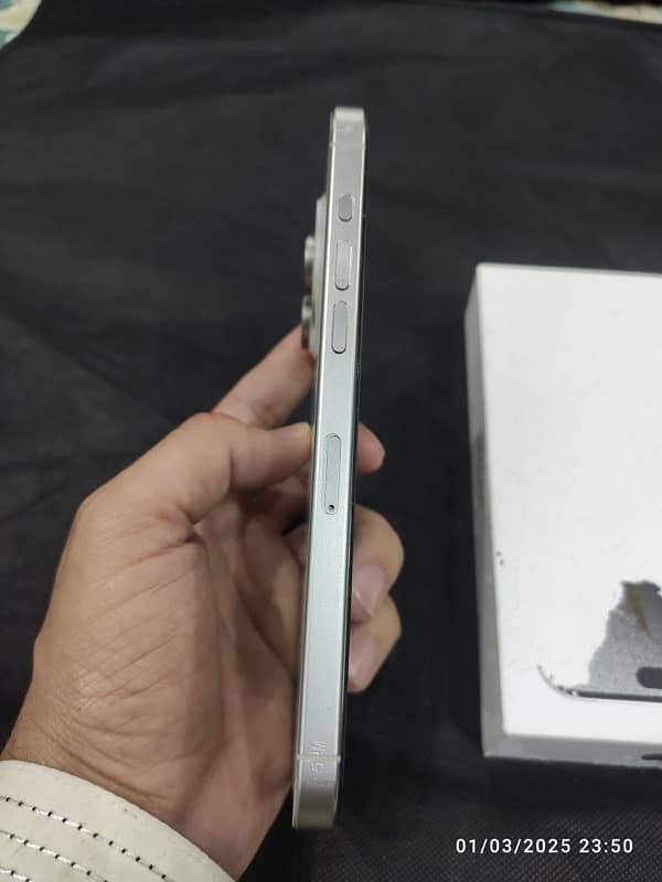 iphon 15 Pro Max 512 GB White titanium (non PTA) 8