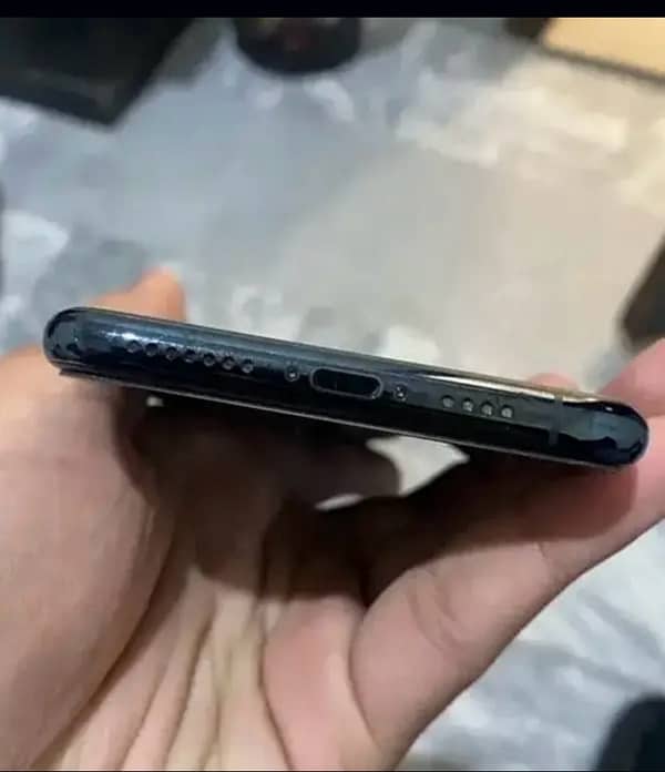 iphone 11 pro Dual Pta with box (exchange possible) 1