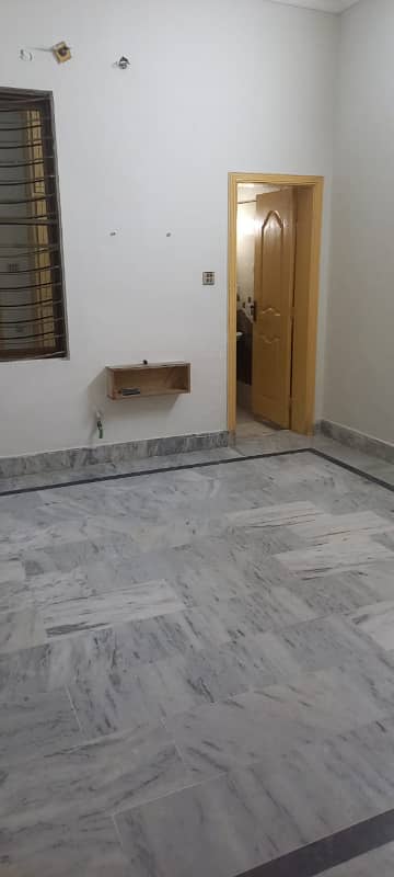 5Marla 2nd flour available for rent Ghauri town phase 5 a 3