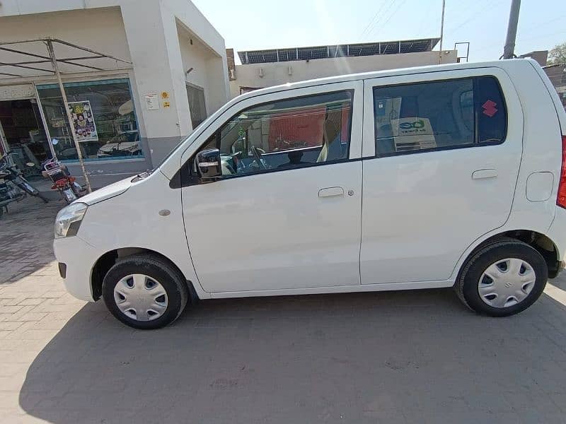 Suzuki Wagon R 2017 1