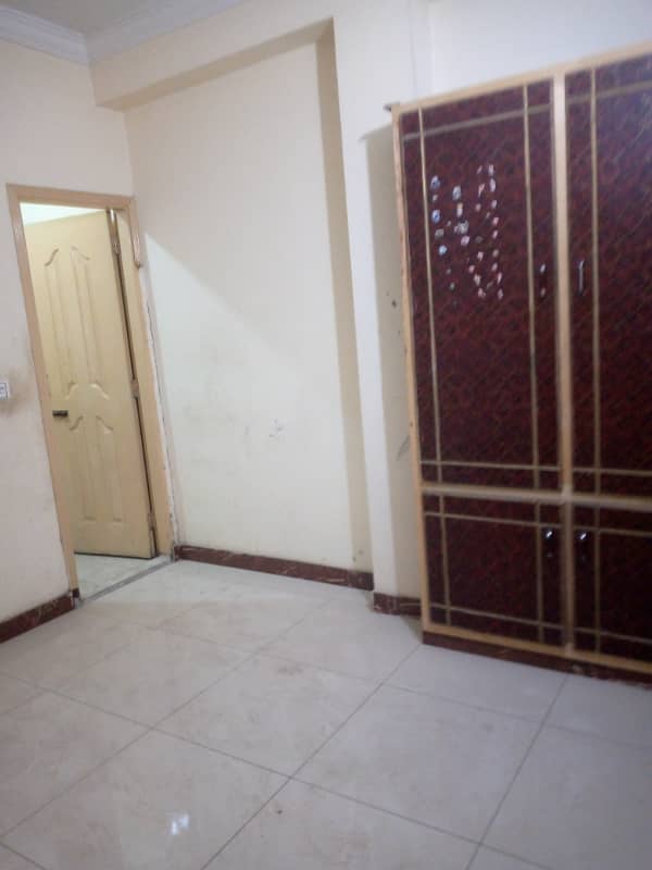 2bed falt with gas for rent Ghauri town phase 5 0