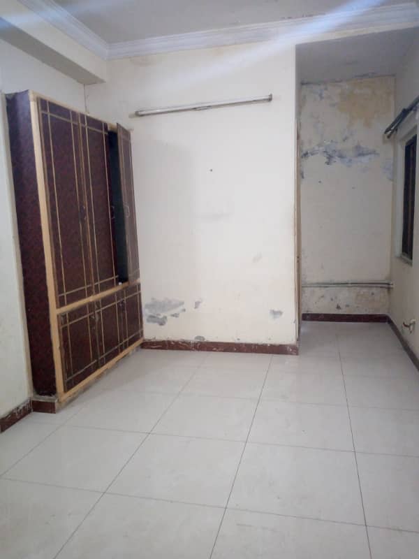 2bed falt with gas for rent Ghauri town phase 5 1