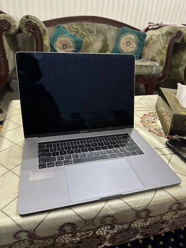 MacBook pro 2018 model 2