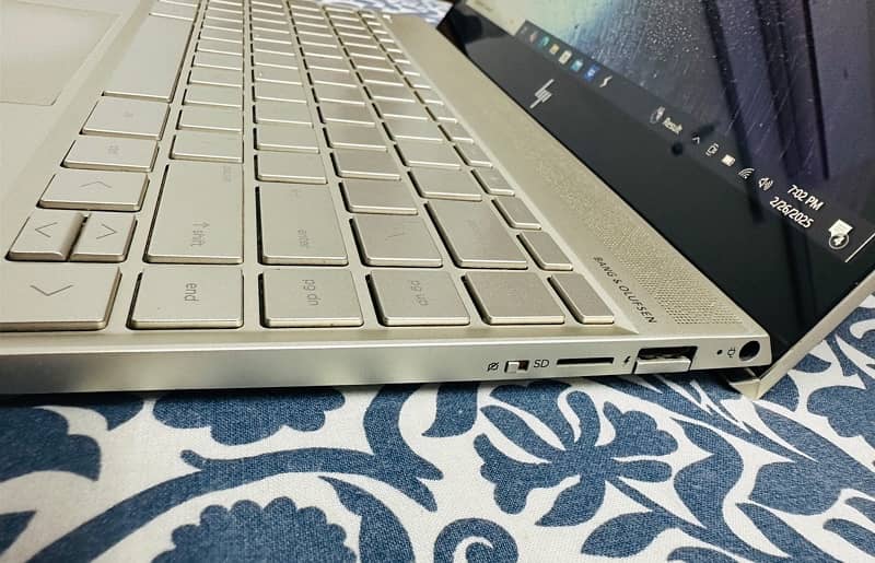 HP ENVY 13, i7 – 10th Generation, 256 SSD, 8 GB Ram, Touch 3