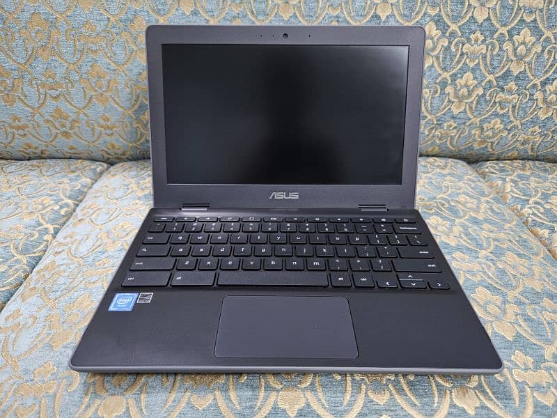 Slim Asus Chromebook 2