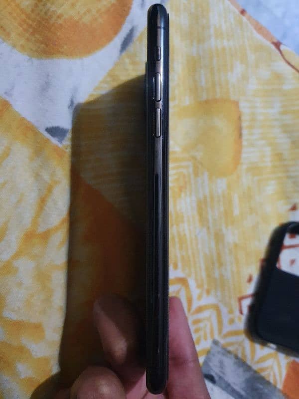 IPhone 11 pro max pta approved 3