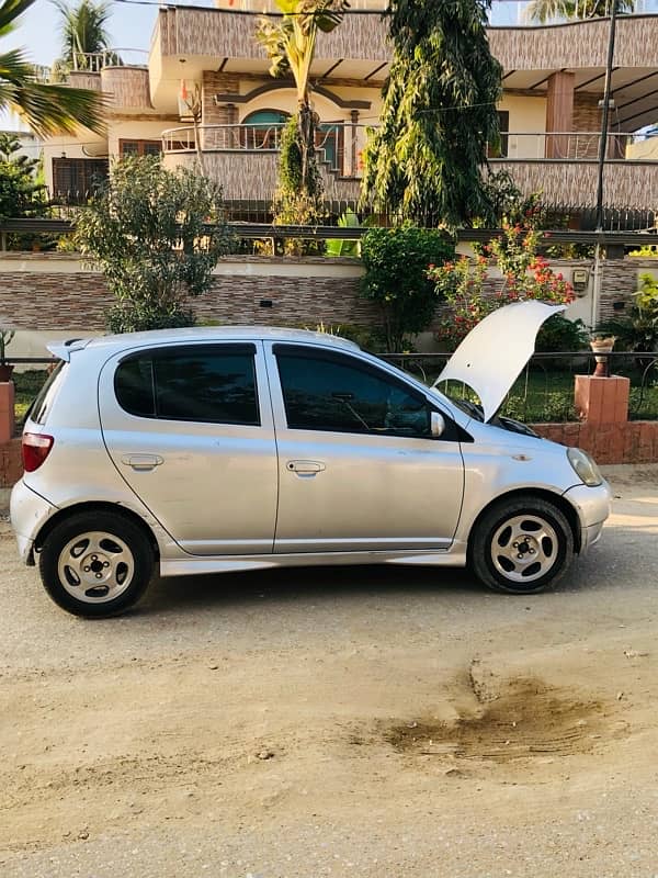 TOYOTA VITZ 2000/2006 in brand new condition for sale! 13