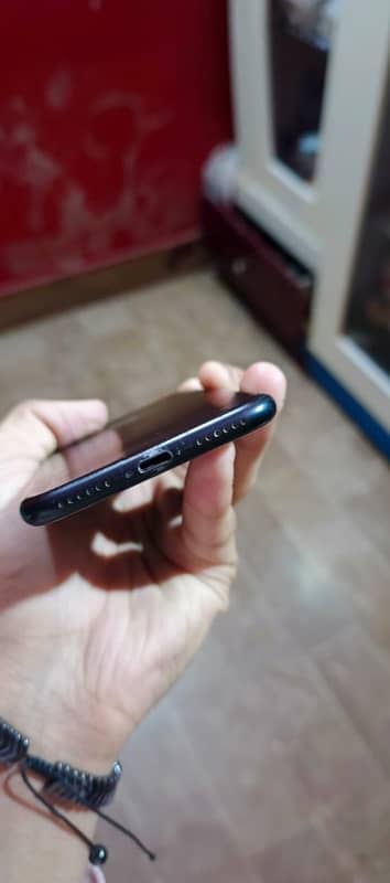 IPhone  7 10/10 condition non pta 1