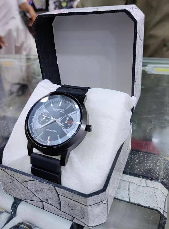 Men Watch in bLack 0